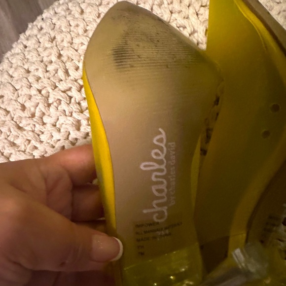 Fancy Charles by Charles David yelllow shoes - Picture 3 of 5